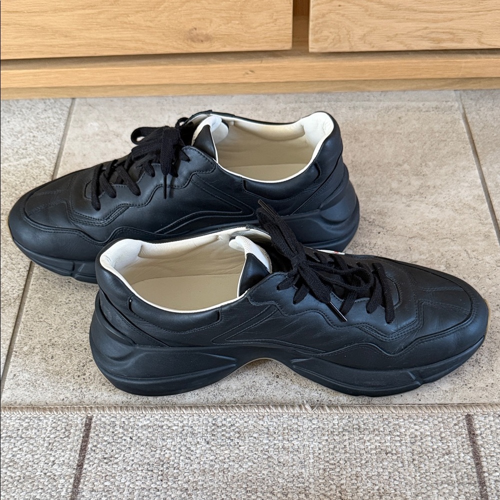 Gucci Black Leather Sneakers with White and Red Logo Patch - Picture 3 of 7